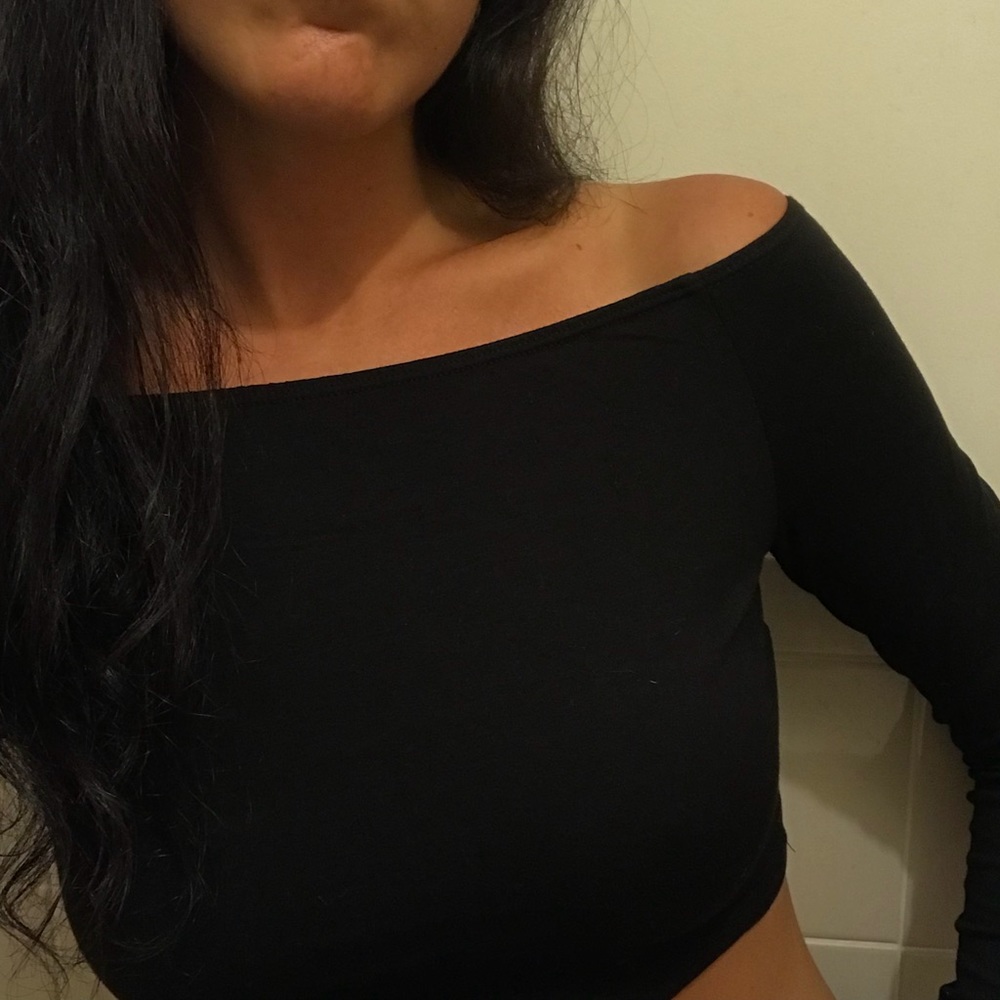 Long Sleeved Black Crop Top